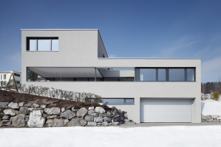 Ostfassade bei Tag Ostfassade bei Tag
