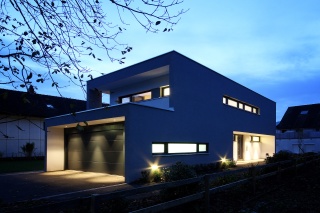 Ansicht Garage bei Nacht Ansicht Garage bei Nacht